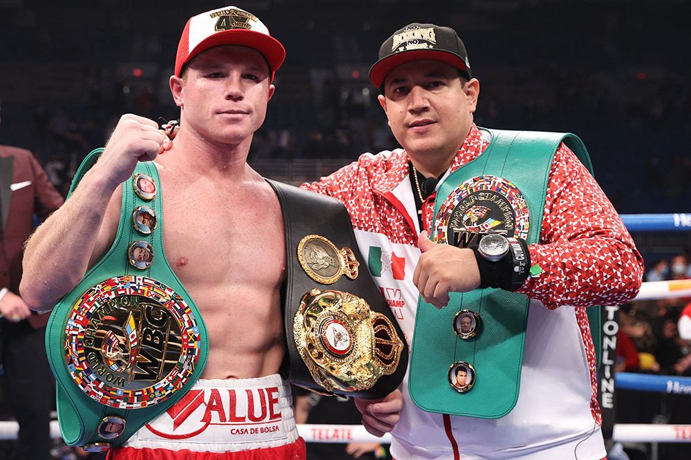 Canelo y Eddy Reynoso